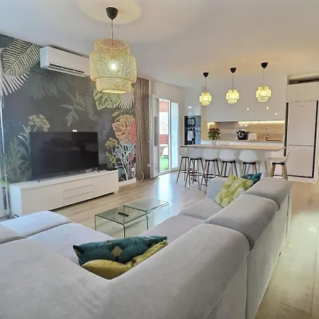 Chez Clement Apartment *